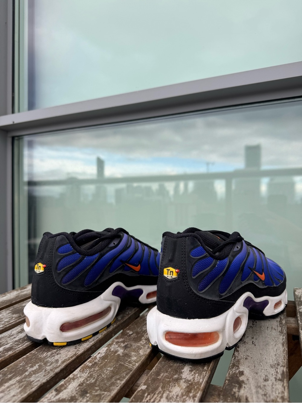 Nike Air Max Plus OG (2018) in Voltage Purple - Picture 3 of 4